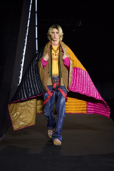 Look 34